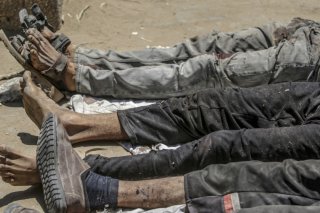 "Au 21 juillet, nous avons recensé 1054 personnes tuées à Gaza alors qu'elles tentaient d'obtenir de la nourriture; 766 ont été tuées à proximité des sites de la GHF et 288 à proximité des convois d'aide de l'ONU et autres ONG", a détaillé le Haut-Commissariat aux droits de l'homme. KEYSTONE/EPA/MOHAMMED SABER